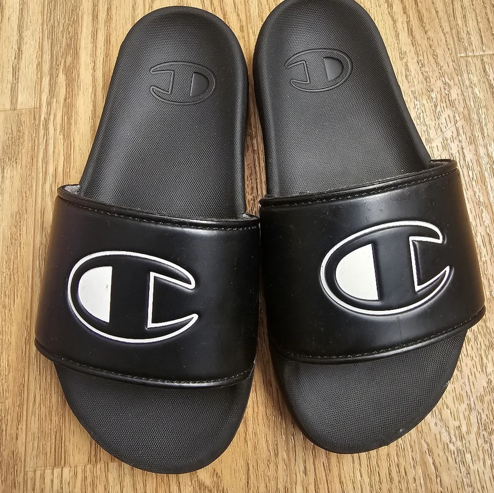 Champion Sandals | Black Slides | Size 1 Youth Unisex